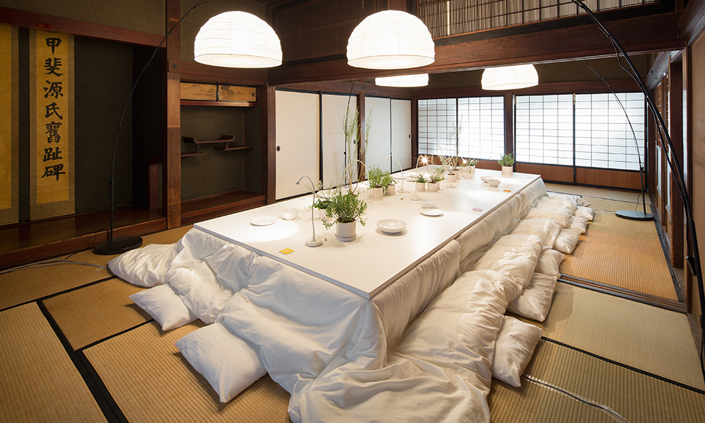 Public Kotatsu - Keio University